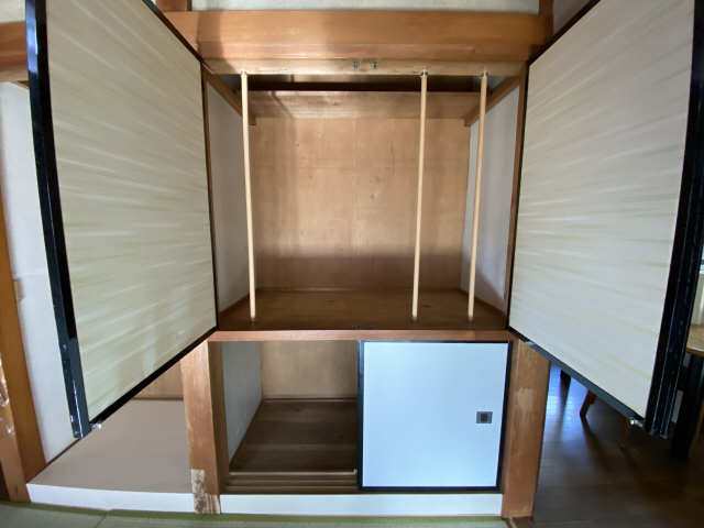 1F　西和室収納